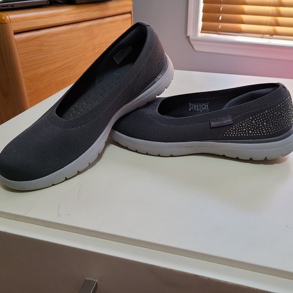 Skechers Ultra Go Strech Fit Grey size 9.5 - Picture 1 of 3